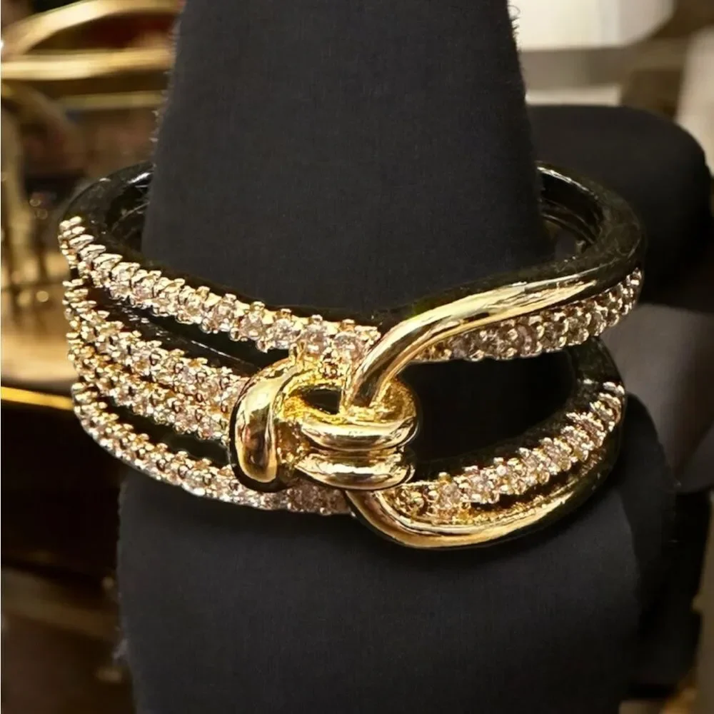 Elegant Gold and Silver Women's Ring